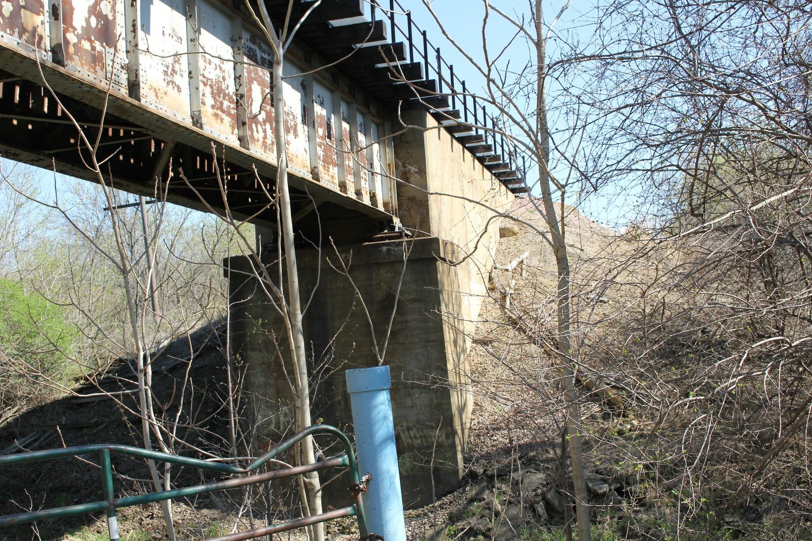 East abutment